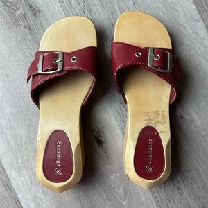 Ellemenno wooden sandals